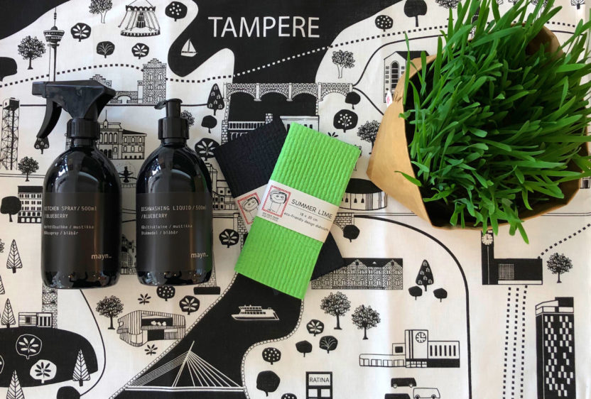 Mustavalkoiset Tampere-tuotteet ovat Taito Shop Tampereen omaa tuotantoa,