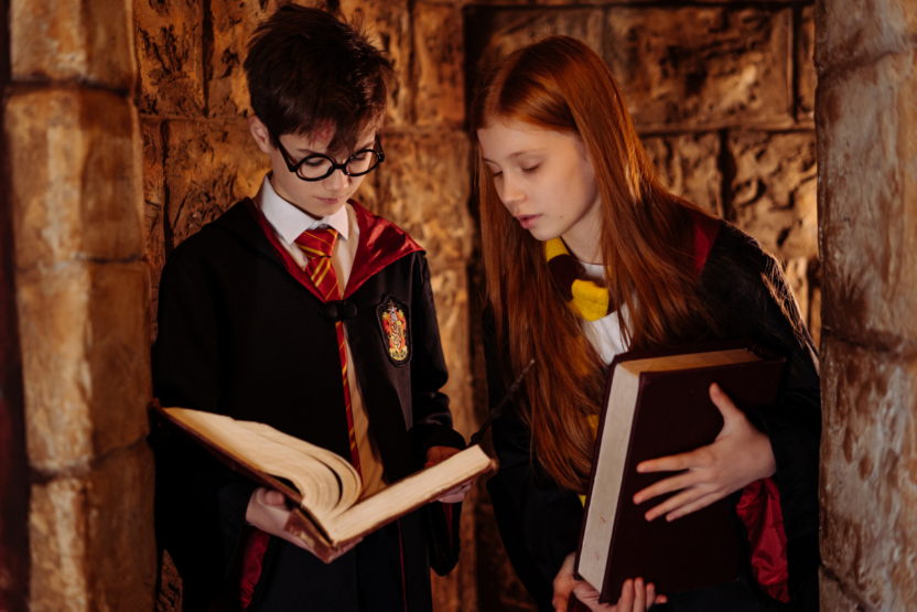 kesa_kasilla_muotoiluleiri_seikkaillen_harry_potterin_maailmassa_tuusula_hyryla