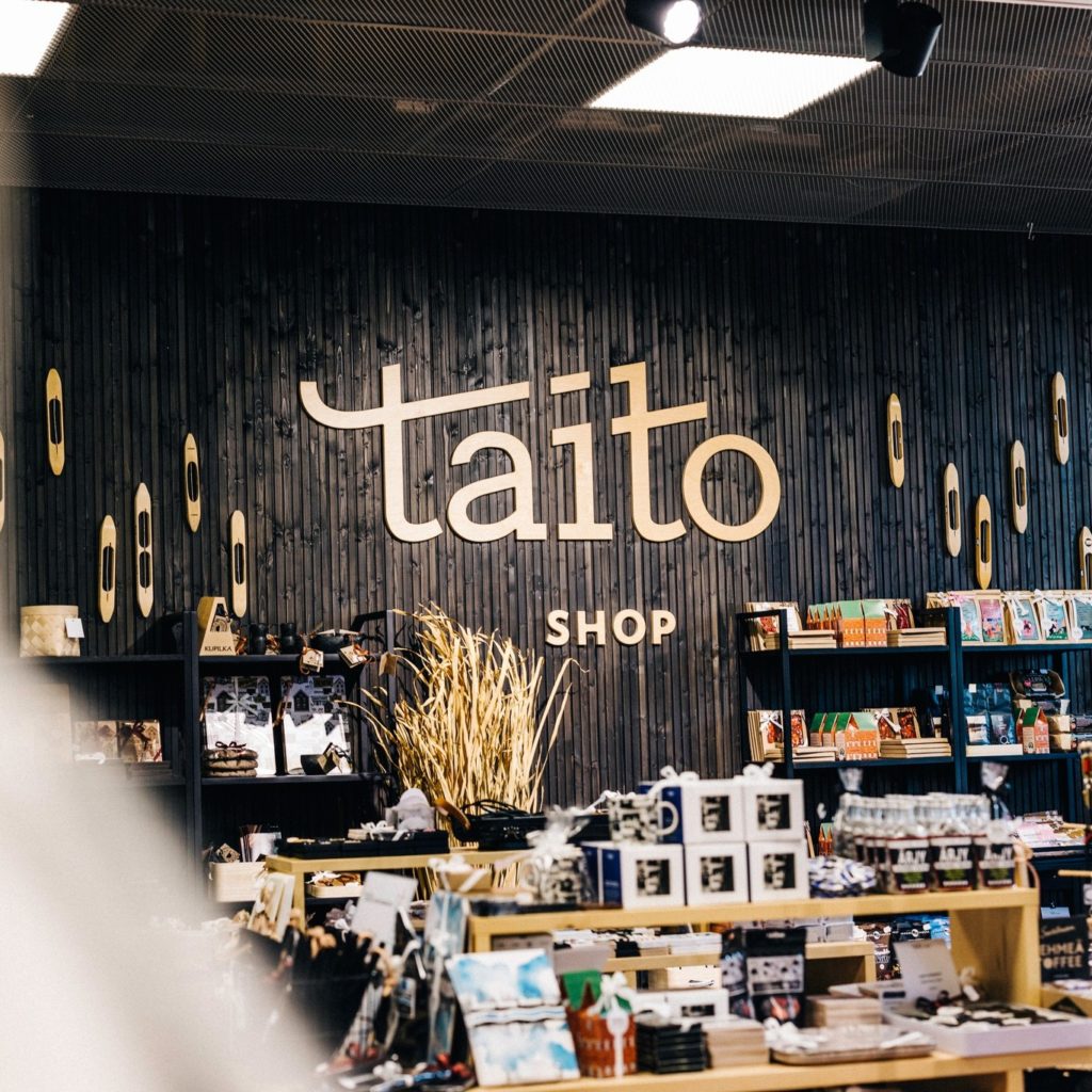 Taito Shop Seinäjoki sisäkuva myymälästä.