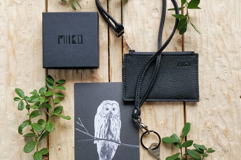 Miiko kukkaro ja avainkaulanauha