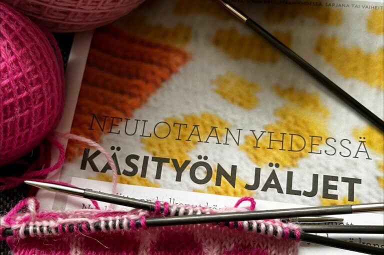 Neulepysäkki-Käsityön-jäljet