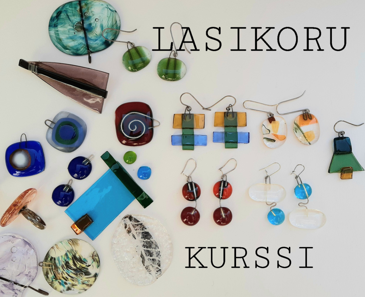 Kuvassa lasista valmistettuja koruja
