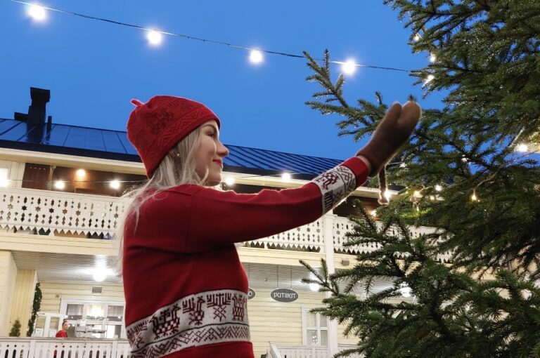 Taitokorttelin joulukuusi