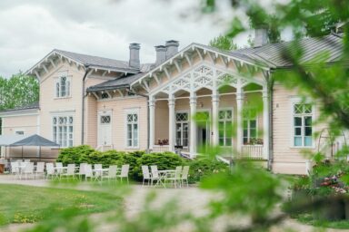 Kenkäveron vanha pappilan päärakennus