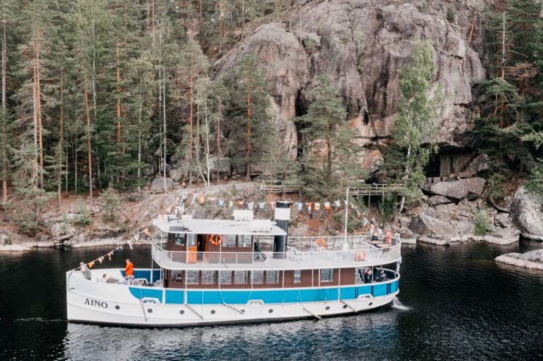 jasenristeily saimaalla kalliomaalauksille